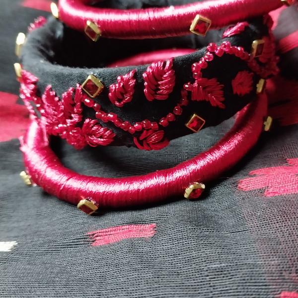 হাতের তৈরি লাল-কালো ডিজাইনার চুড়ি সেট – ঐতিহ্যবাহী ফ্যাশন জুয়েলারি